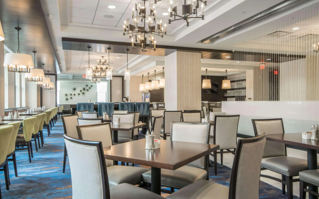 Embassy Suites Louisville Downtown