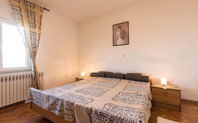 Apartment Lucia & Holiday Home Nino