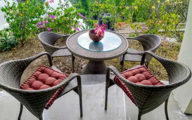 Mentigi Bay Dome Villas