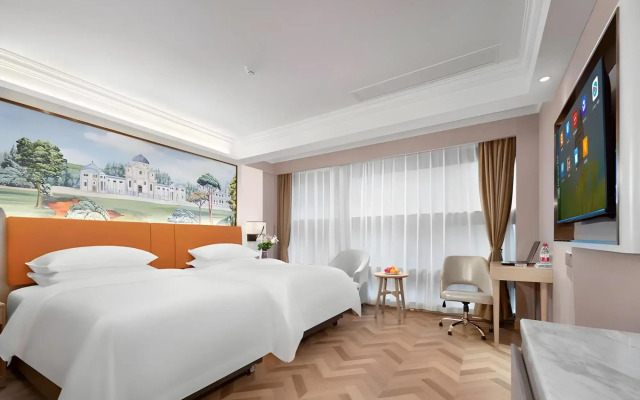 Vienna Hotel (Kaili Stadium)(维也纳酒店（凯里体育馆店）)