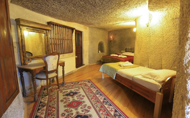 Antique Terrace Suites