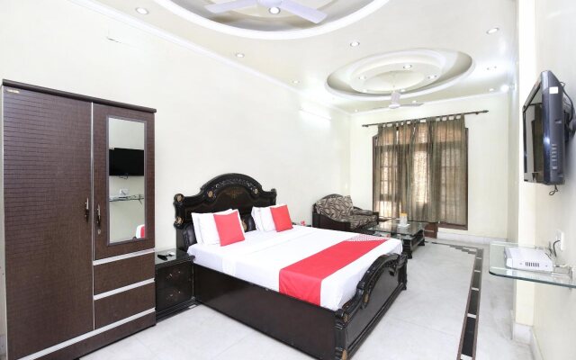 Hotel Dhingra Residency