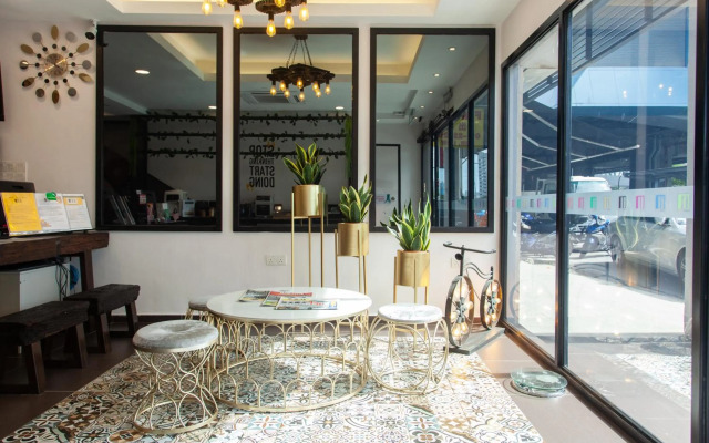 OYO M Design Hotel Taman Pertama