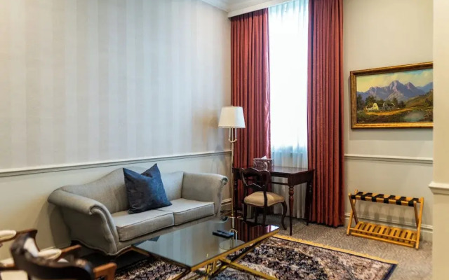The Monarch Hotel