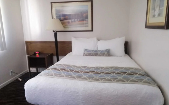 Recreation Inn & Suites