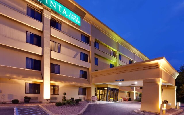 La Quinta Inn & Suites by Wyndham Plattsburgh