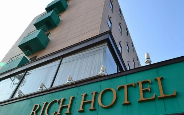Tendo Rich Hotel