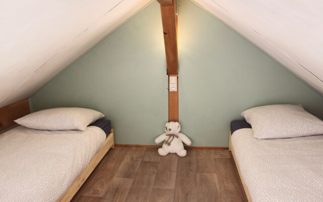 Camping Domaine de Senaud - Les Chalets