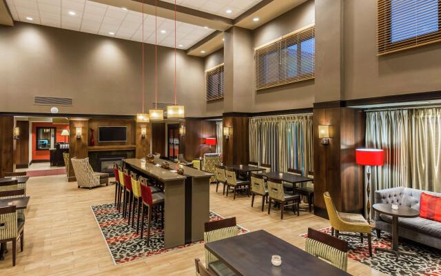 Hampton Inn & Suites Columbus Polaris