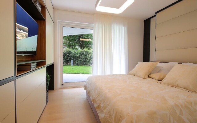 Designed Apartment with Swimming Pool