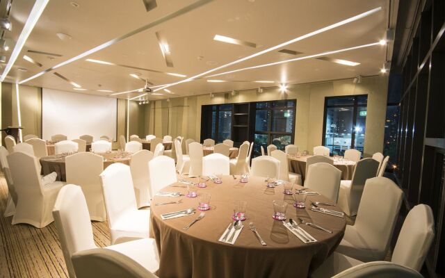 Mode Sathorn Hotel