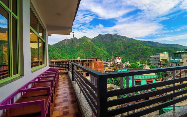 Manzil Hostel