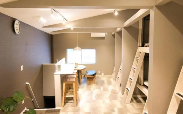 Guest House 888 Female Only Dormitory