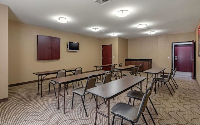 Comfort Suites Ennis