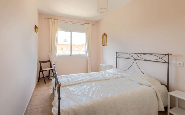 Magnificent Villa in Sant Pere Pescador with Private Pool