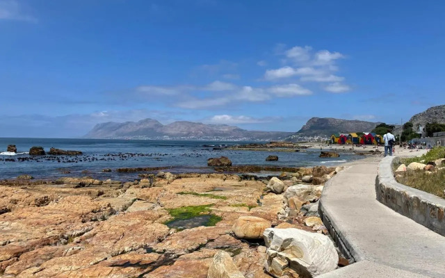 Cozy corner apartment Muizenberg