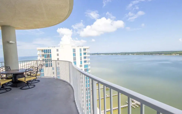 Bel Sole Penthouse 1801 - 4 Br condo