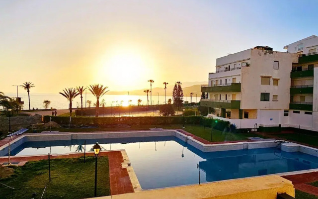 Spacious Holiday Home With Shared Pool