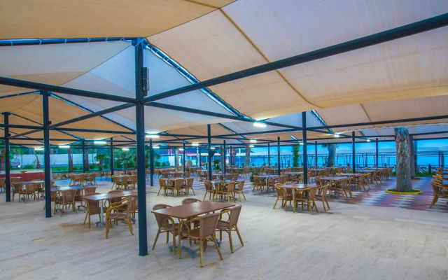 Meridia Beach Hotel