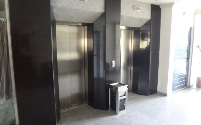 Tamrah Suites Hotel