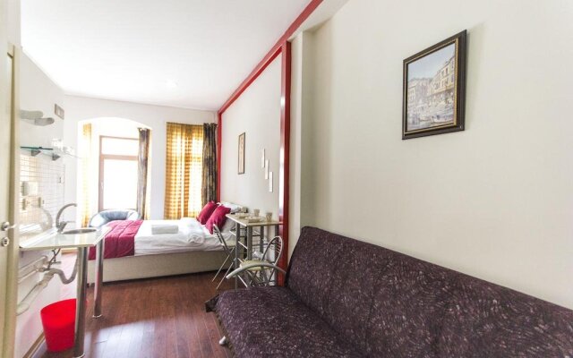 Roncalli Park Suites