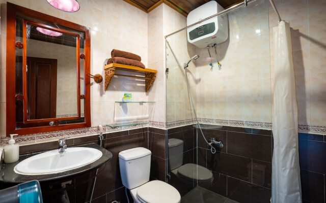 Cococha Hostel  Pool Club Adult Only