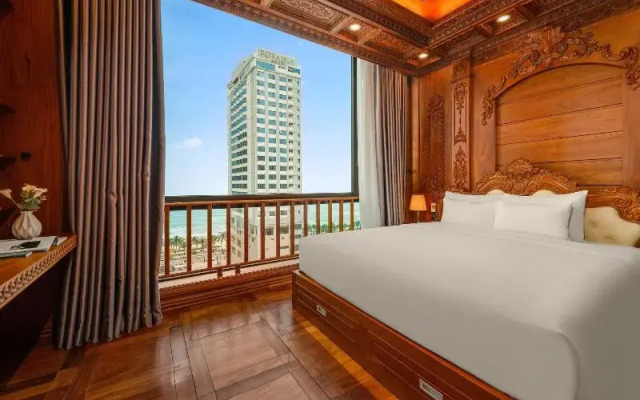 Monalisa Luxury Hotel