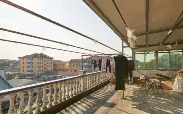 Chezhan Hotel (Shanghai Zhuhang Branch)