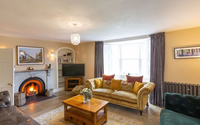 Harmby House