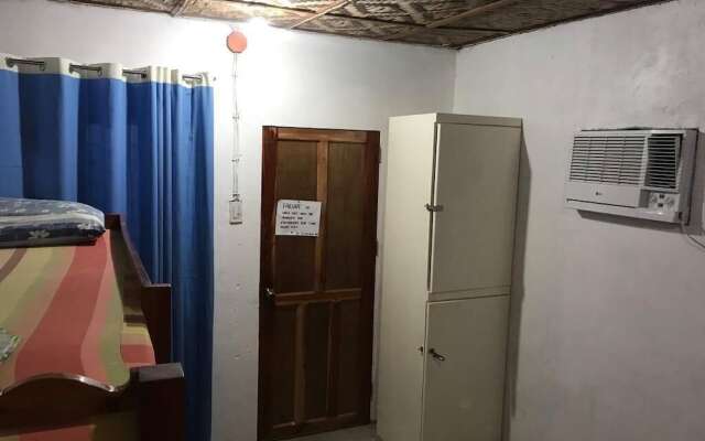 Le Village Hostel Moalboal