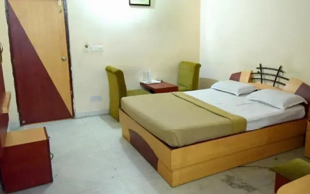 Hotel Shastri Paradise