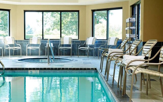 Courtyard Ithaca Airport/University