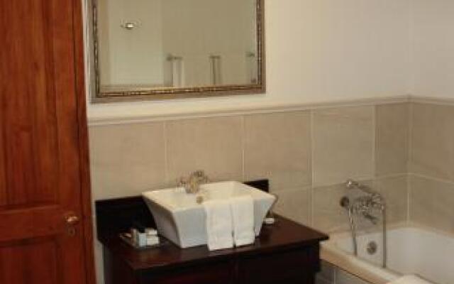 Hermanus Dorpshuys Guesthouse