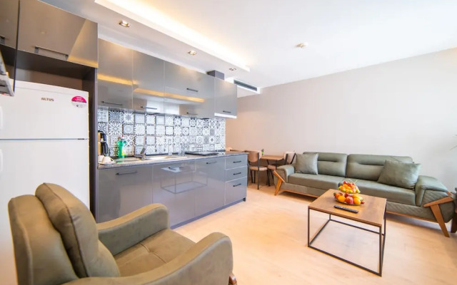 Garden Room Suit Hotel
