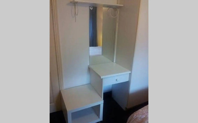 Earl Street Apartments