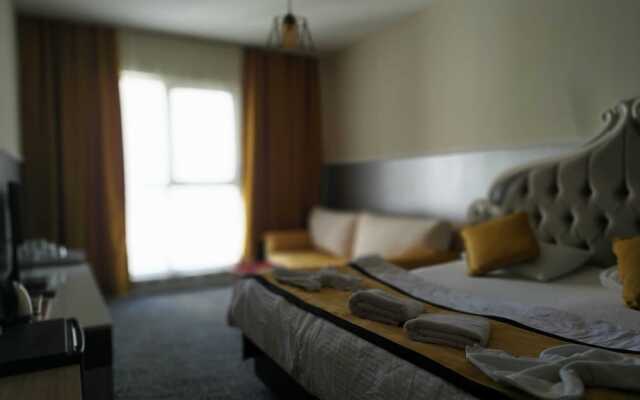 Gold Suite