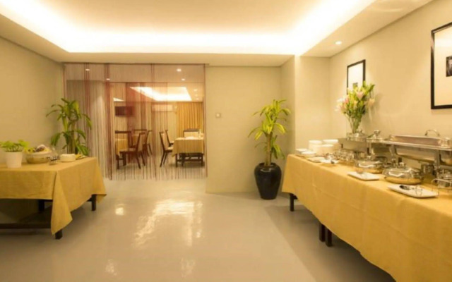 Shwe Pyi San Yar Hotel