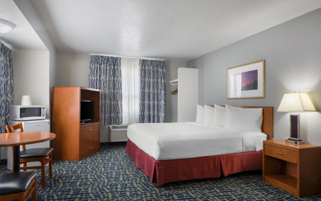 SureStay Plus Hotel by Best Western Lethbridge