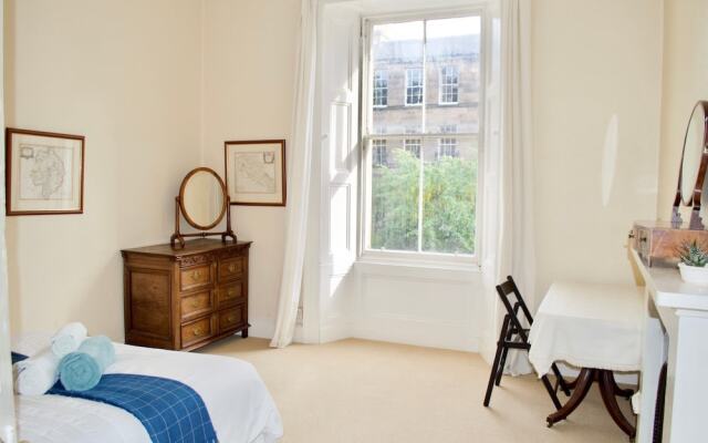 Spacious Flat in Central Stockbridge