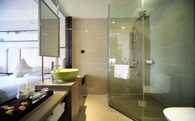 Dongfang Xuanyi Holiday Hotel