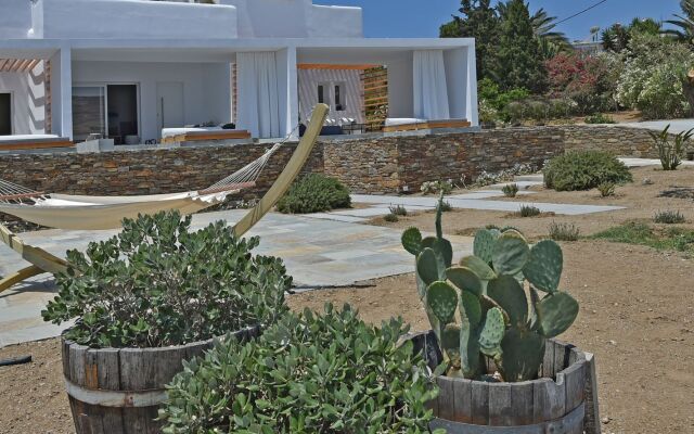 Tinos Blend Suites