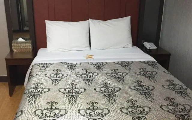 Equus Motel