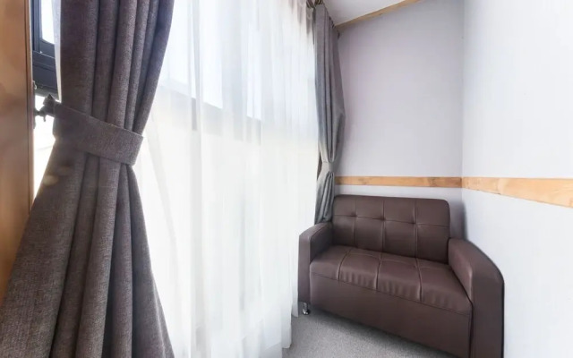 Oido Red Lighthouse Tourist Hotel