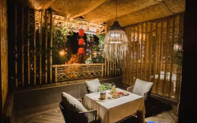 Qingshen Zhujian Guesthouse