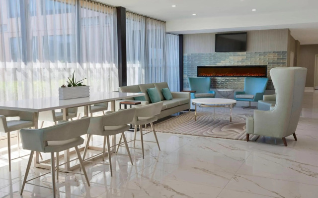Four Points by Sheraton Toronto Airport
