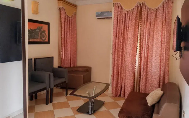Ice Grand Hotel & Suites