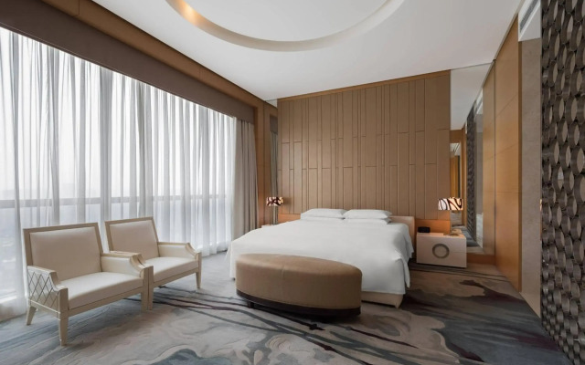 Renaissance Chengdu Hotel