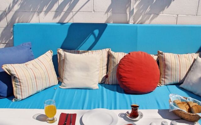 Myra Hotel