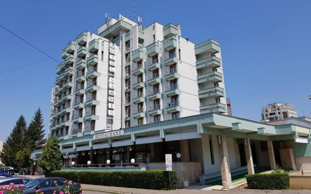Sarmis Hotel