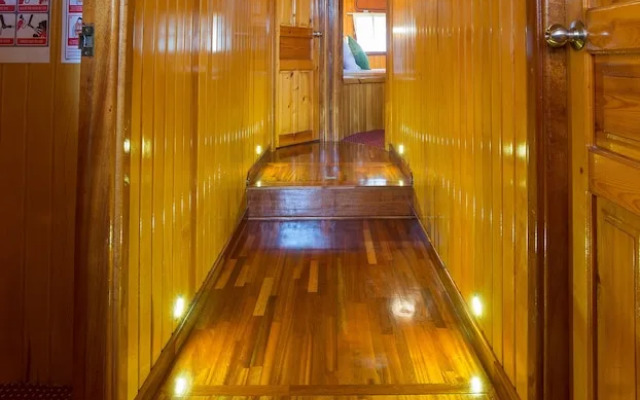 Dm Yachting - 7 Night Cruise Sun-Sun